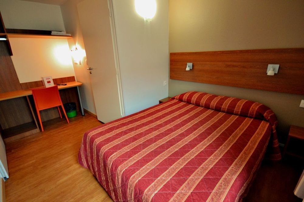 Fasthotel Tours Sud Chambray-lès-Tours Esterno foto